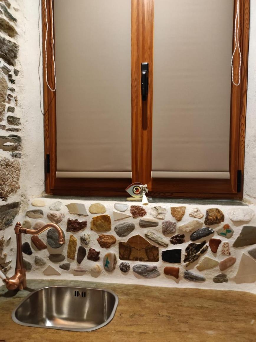 Πέτροκτιστο Σπίτι. Stone House Villa Karystos  Luaran gambar